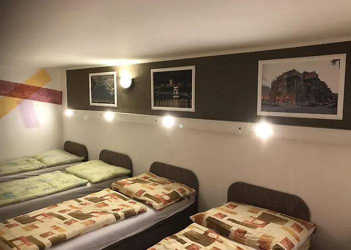 Opera Hostel Budapest